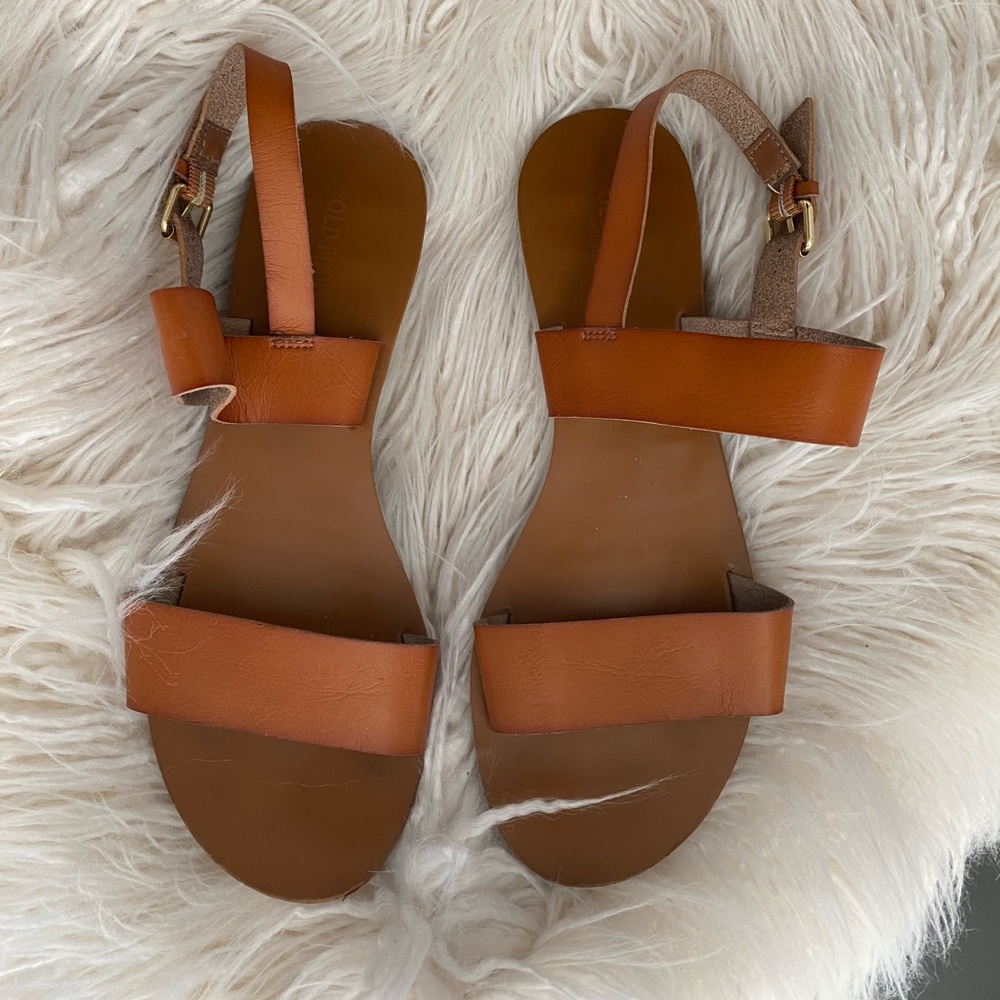 Old Navy leather sandals